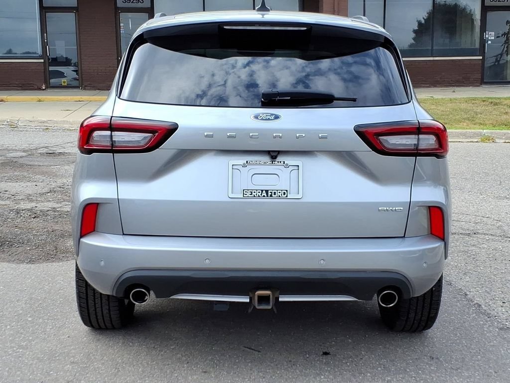 Certified 2023 Ford Escape ST-Line Select w/ Tech Pack #2 AWD/4WD image 4