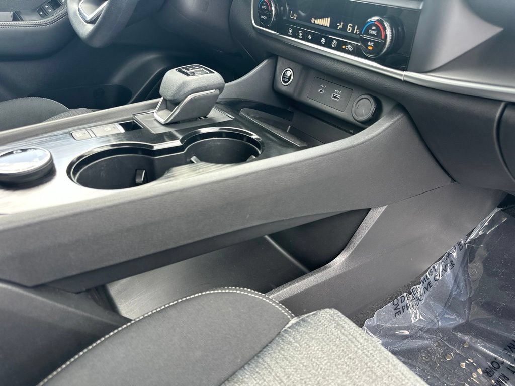 Used 2023 Nissan Rogue SV AWD/4WD image 33
