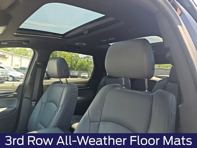 Used 2023 Buick Enclave Essence w/ Experience Buick Package FWD image 18
