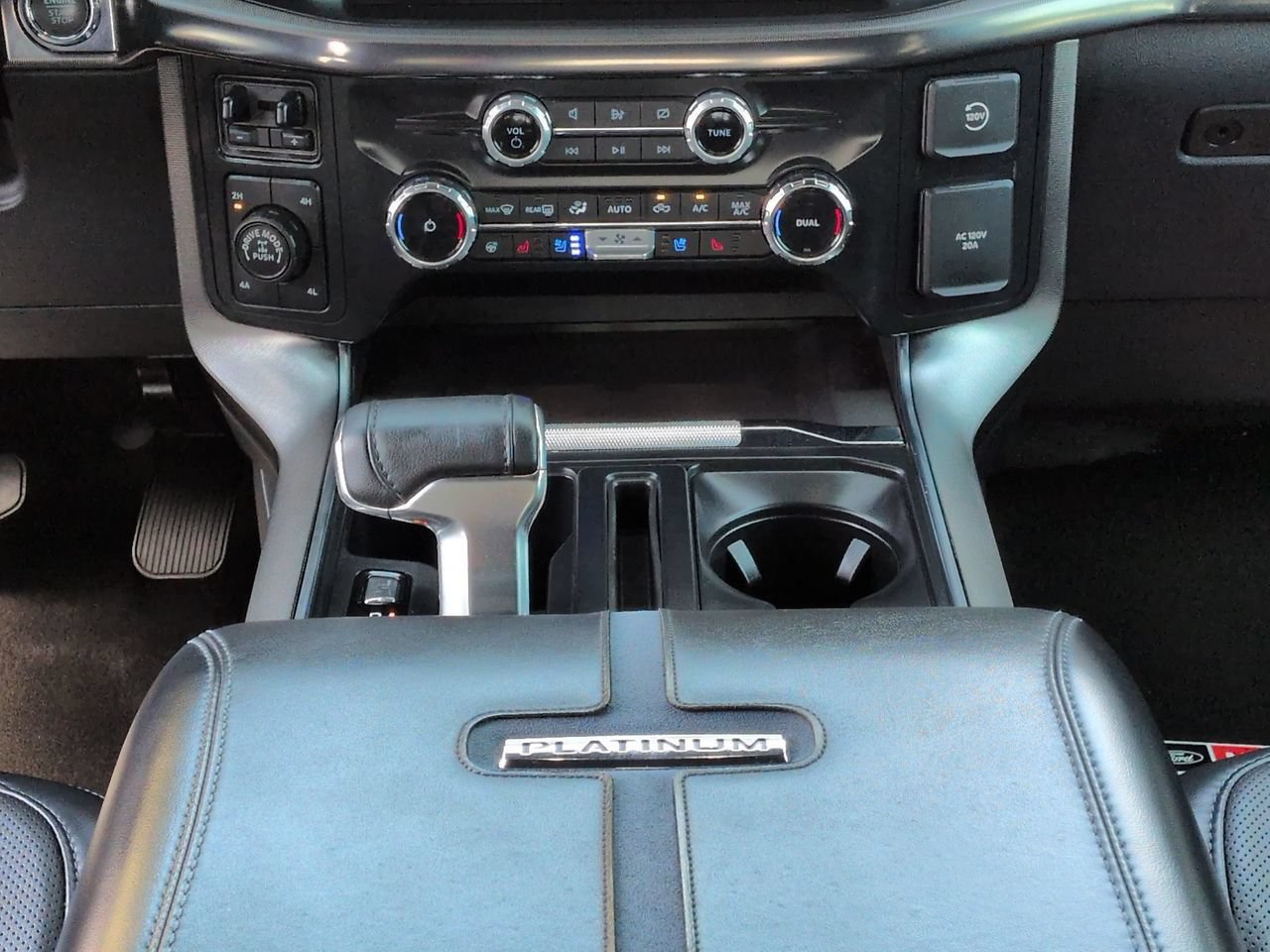Certified 2024 Ford F150 Platinum w/ Equipment Group 702A High AWD/4WD image 19