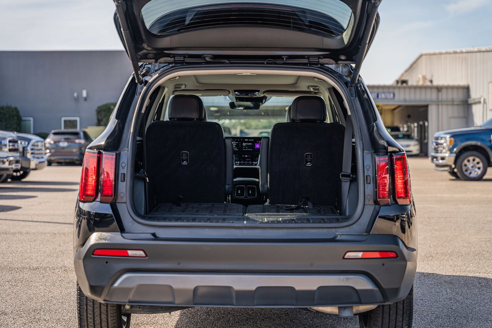 Used 2023 Kia Sorento X-Line EX image 22