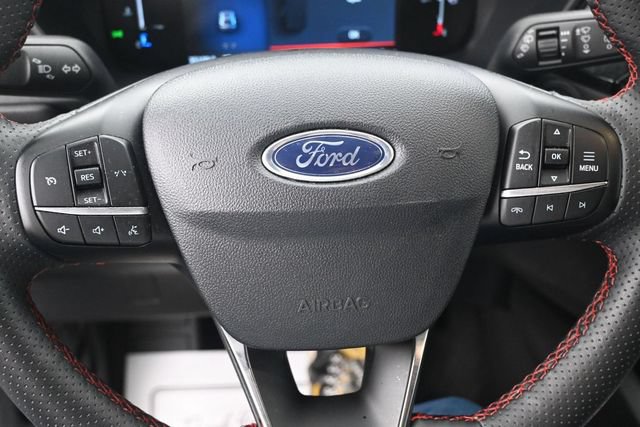 Certified 2025 Ford Escape ST-Line Select AWD/4WD image 10