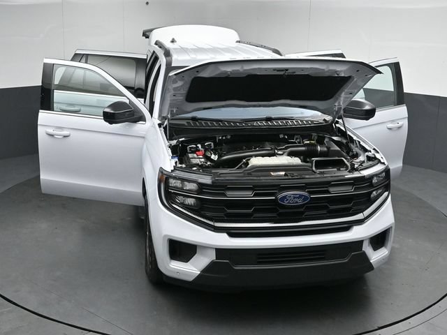 Certified 2025 Ford Expedition Active AWD/4WD image 54