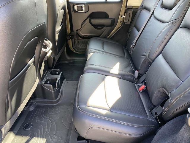 Used 2025 Jeep Wrangler Willys image 15