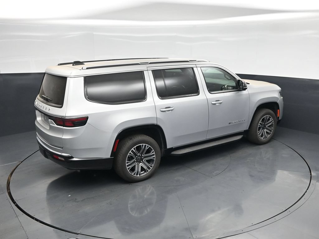 Used 2025 Jeep Wagoneer Series II AWD/4WD image 40