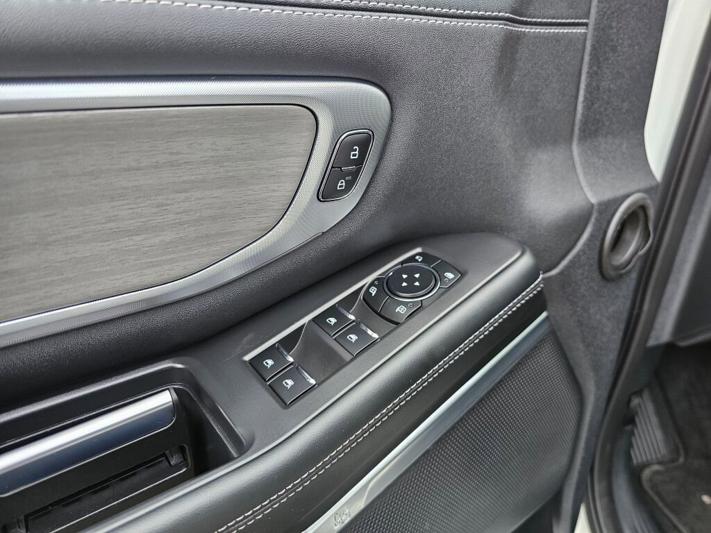 Certified 2025 Ford Expedition Max Platinum image 21