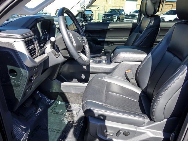Certified 2024 Ford Expedition XLT image 8
