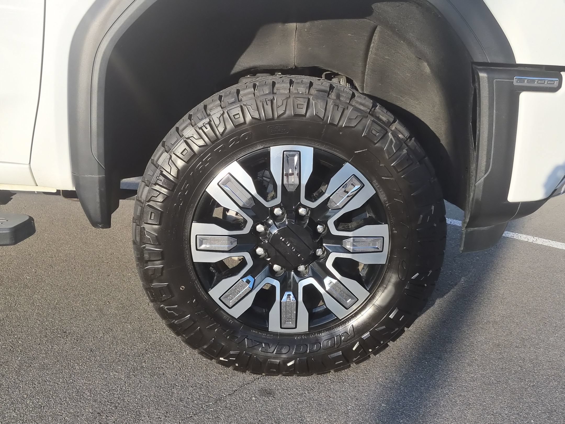 Used 2024 GMC Sierra 2500 Denali w/ Technology Package AWD/4WD image 11