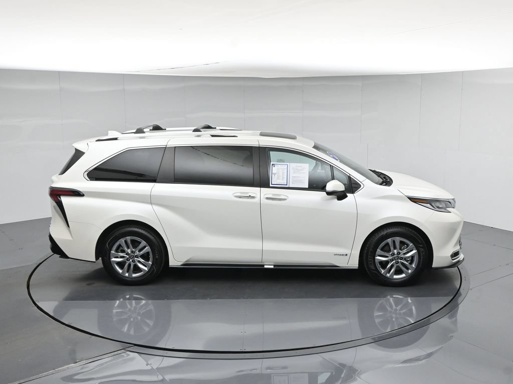 Used 2021 Toyota Sienna Limited FWD image 43