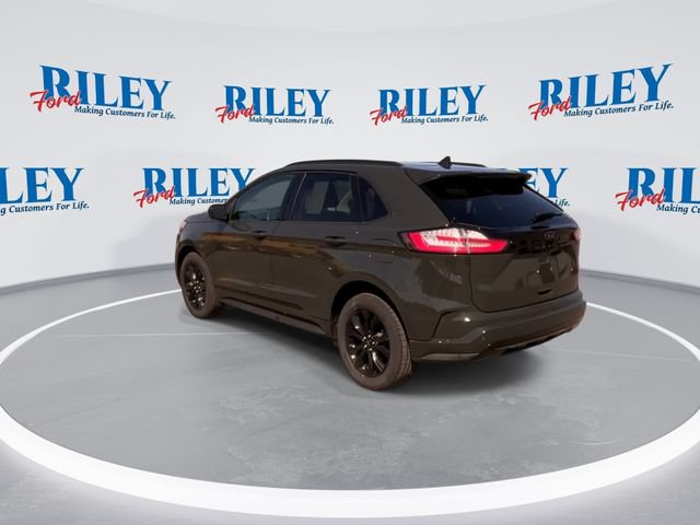 Certified 2024 Ford Edge SE w/ Black Appearance Package AWD/4WD image 7