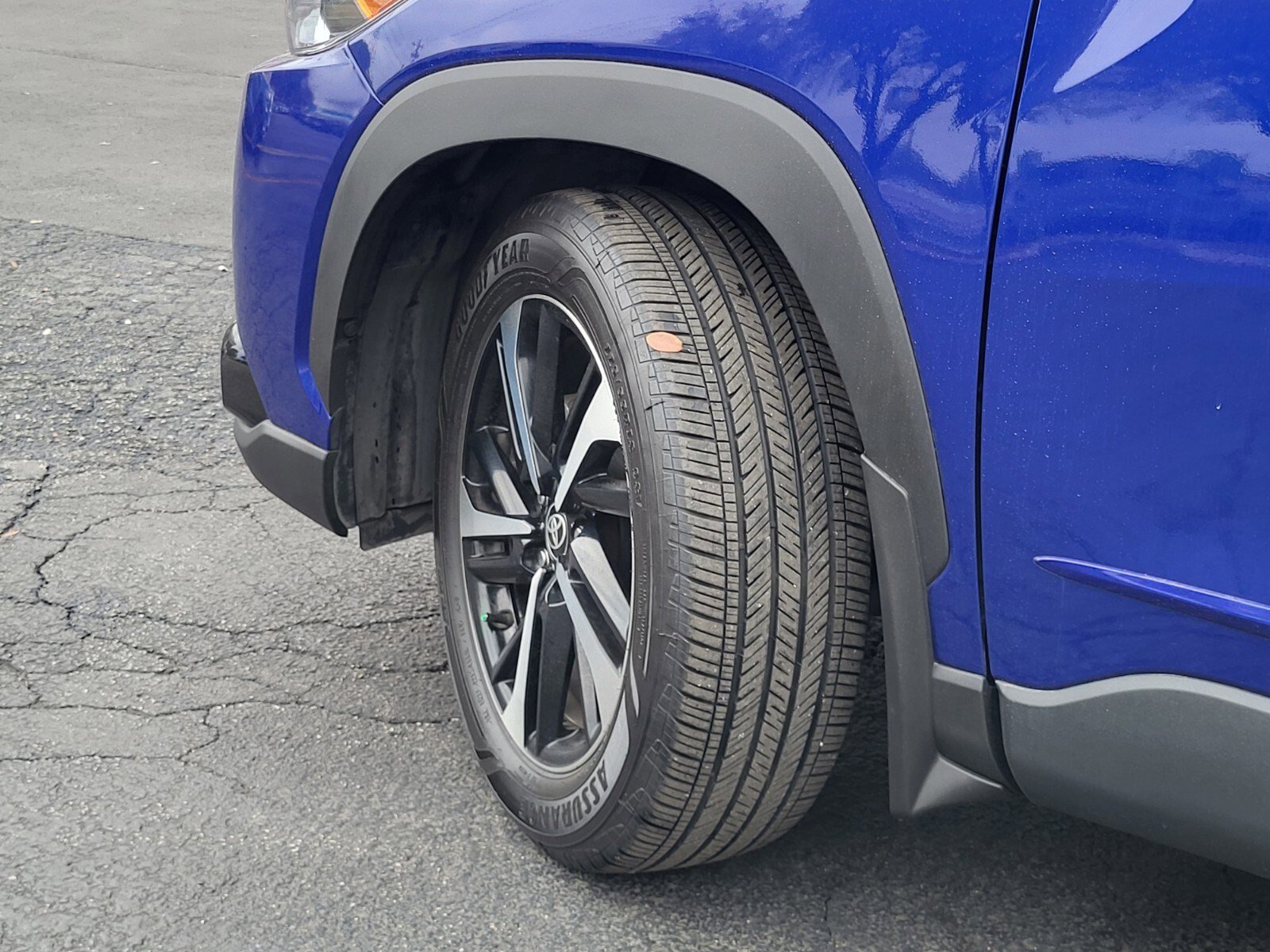 Used 2024 Toyota Corolla Cross AWD Hybrid w/ Convenience Package image 33