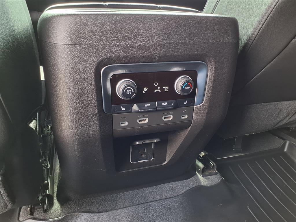 Used 2021 Chevrolet Tahoe Z71 w/ Luxury Package image 17