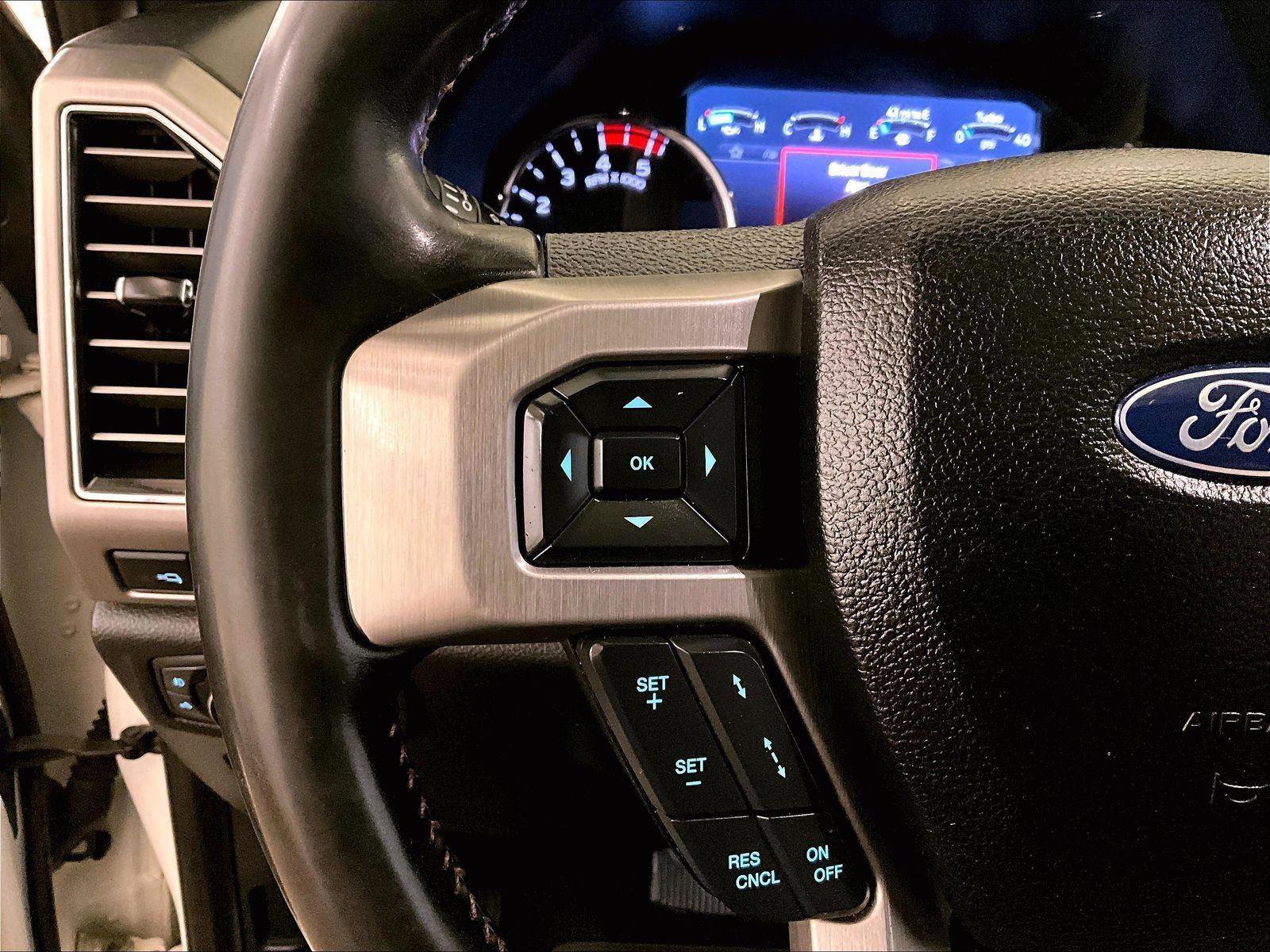 Certified 2020 Ford F250 Platinum w/ FX4 Off-Road Package AWD/4WD image 17