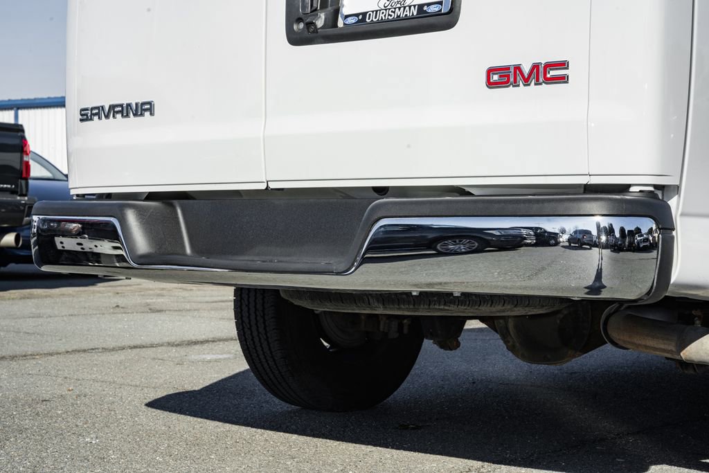Used 2023 GMC Savana 2500 image 9