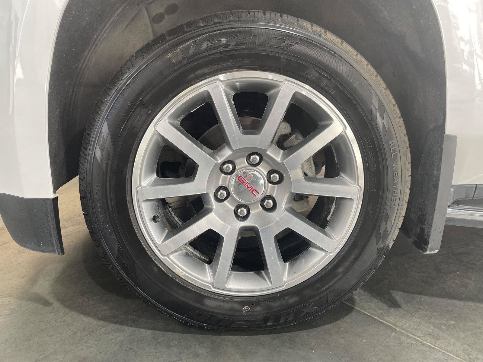 Used 2018 GMC Yukon Denali AWD/4WD image 10