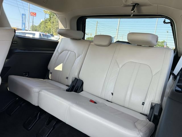 Certified 2023 Ford Expedition Platinum RWD image 11