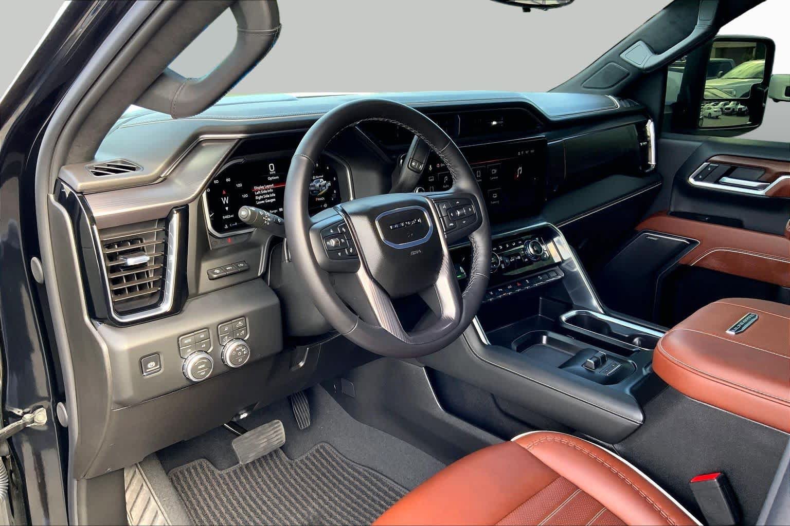 Used 2026 GMC Sierra 2500 Denali Ultimate AWD/4WD image 16