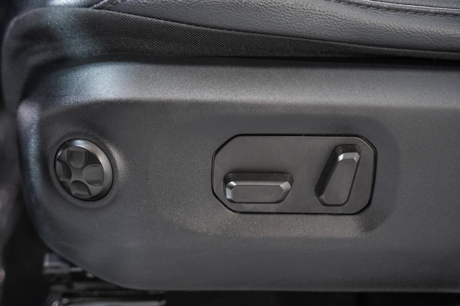 Used 2024 Jeep Wrangler Unlimited Sahara AWD/4WD image 44