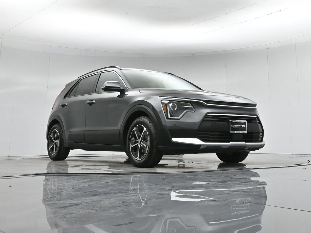 Used 2023 Kia Niro EX image 5