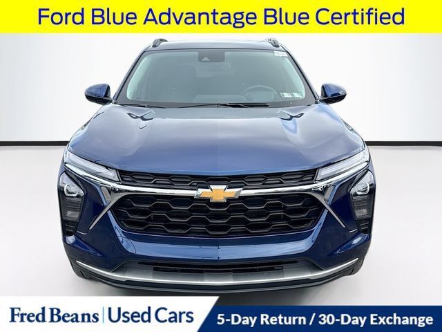 Used 2024 Chevrolet Trax LT w/ Driver Confidence Package FWD image 2