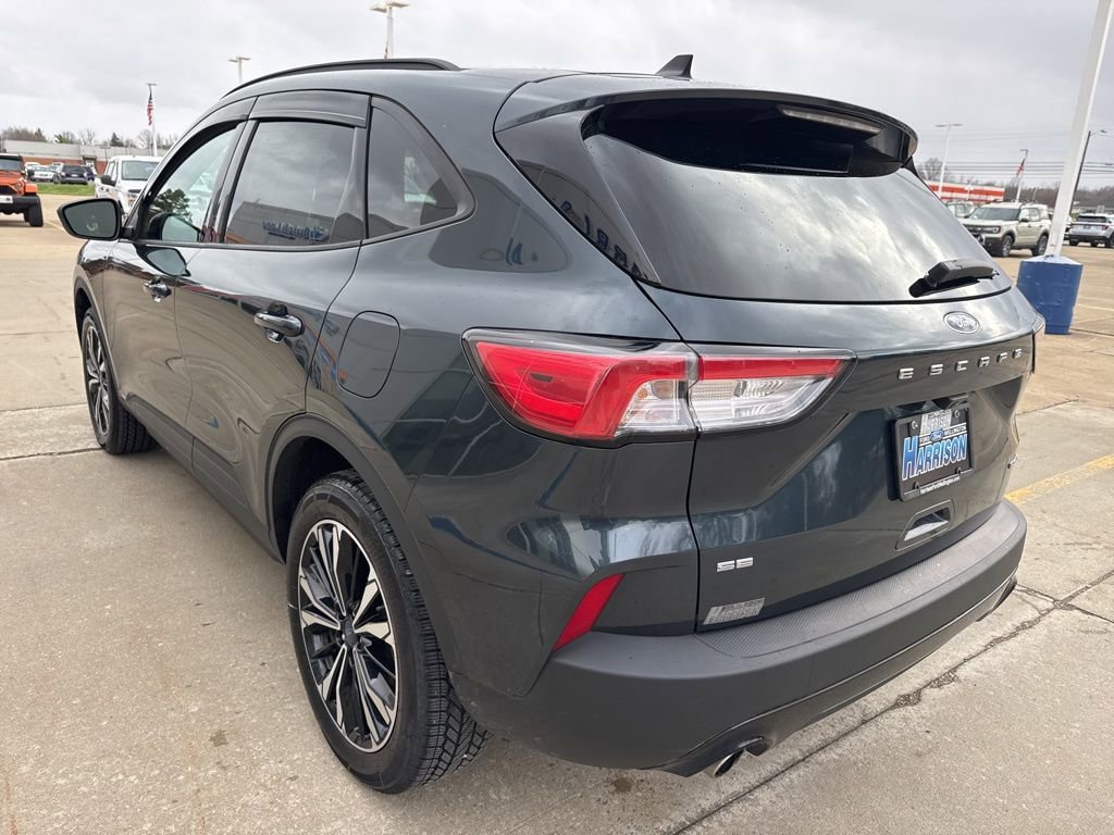 Certified 2022 Ford Escape SE w/ SE Sport Appearance Package image 7