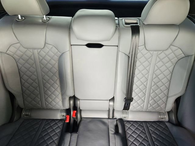 Used 2018 Audi SQ5 Premium Plus w/ Navigation Package image 16