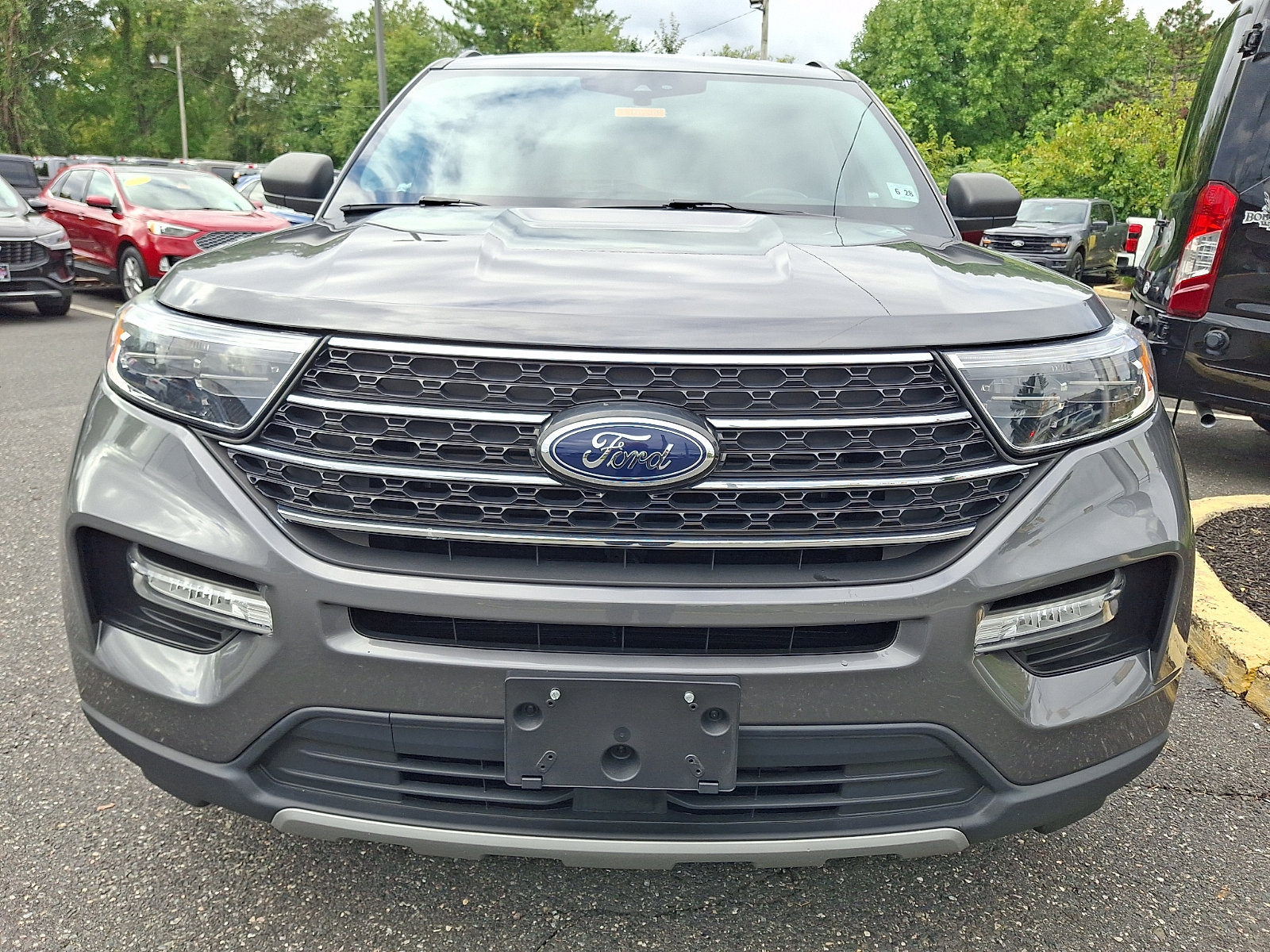 Certified 2023 Ford Explorer XLT w/ Equipment Group 202A AWD/4WD image 3