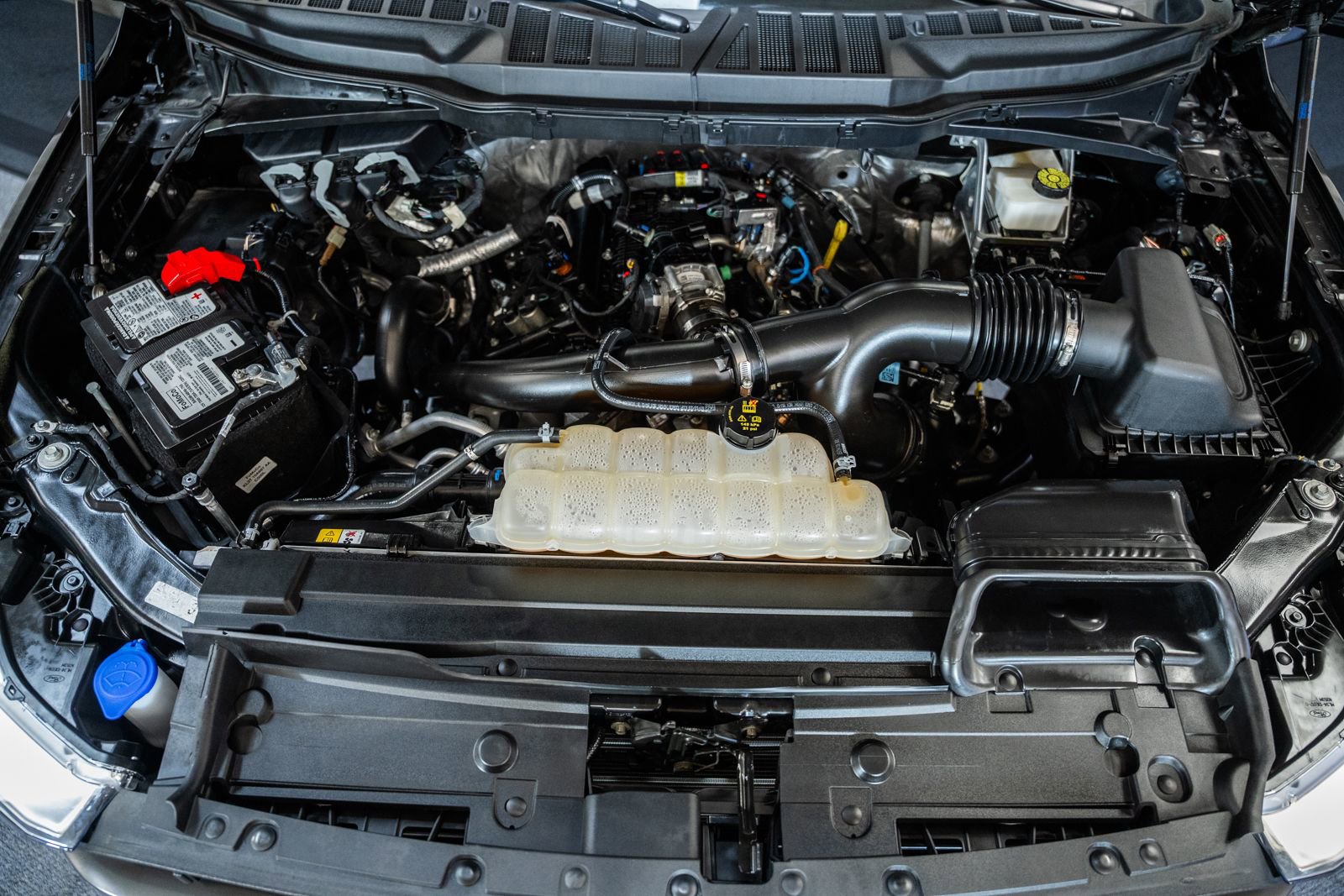 Certified 2023 Ford F150 Lariat w/ Equipment Group 502A High image 28