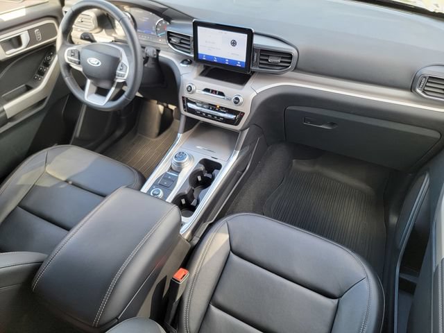 Certified 2023 Ford Explorer XLT w/ Equipment Group 202A AWD/4WD image 40