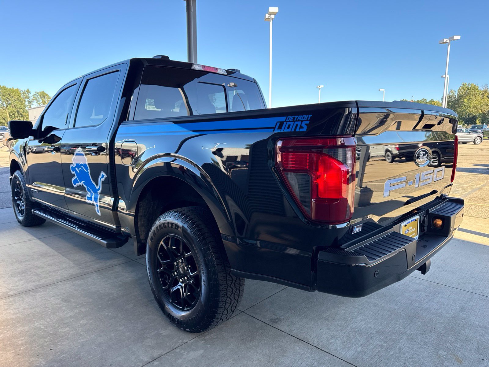 Certified 2024 Ford F150 XLT w/ Equipment Group 302A MID AWD/4WD image 8