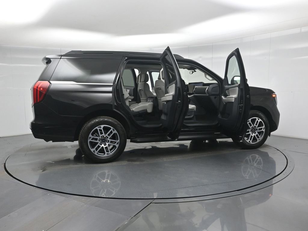 Certified 2025 Ford Expedition Active image 33