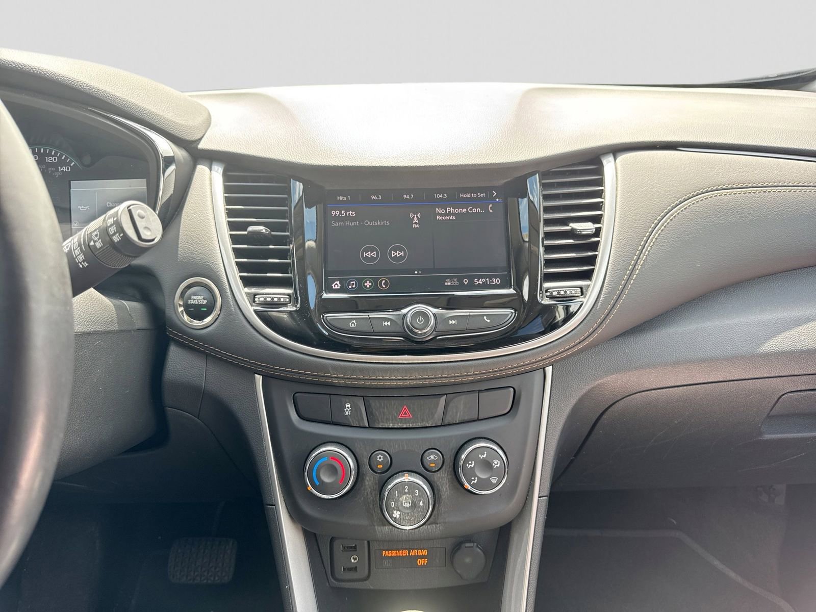 Used 2022 Chevrolet Trax LT w/ LT Convenience Package FWD image 30