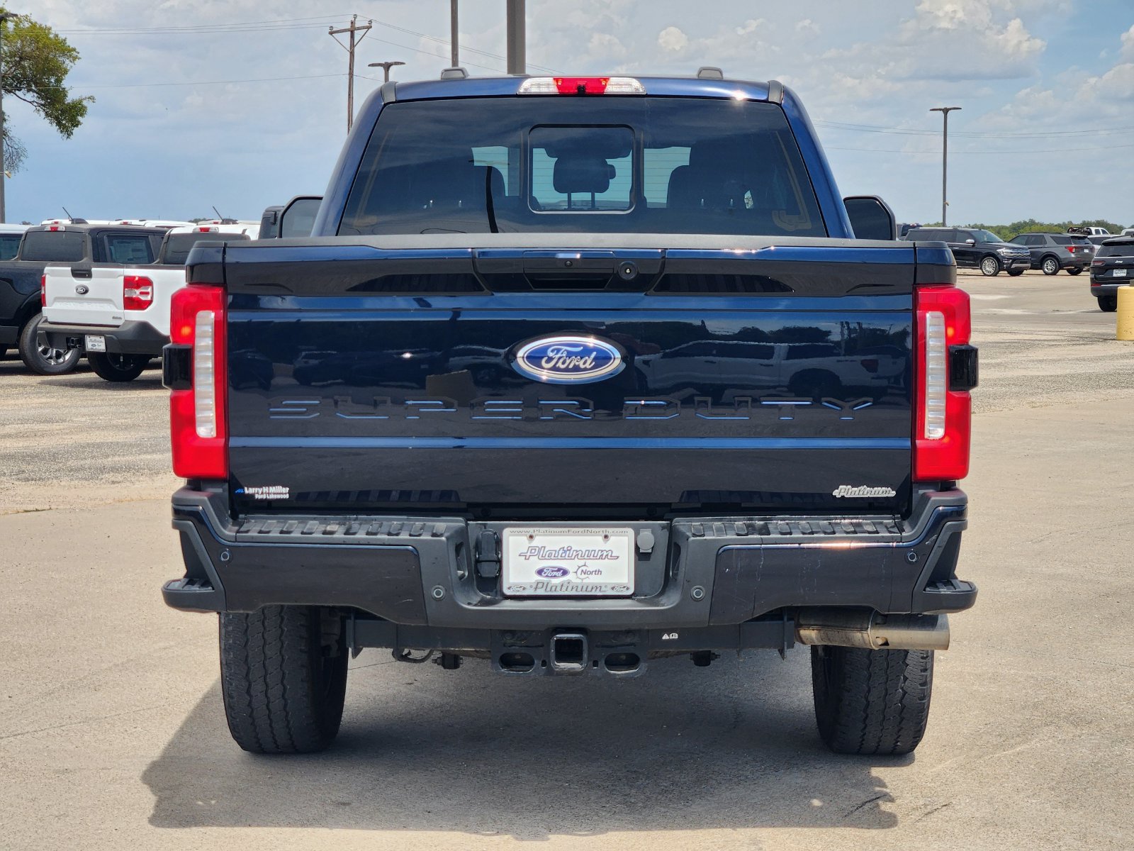 Certified 2024 Ford F250 Lariat w/ Lariat Ultimate Package AWD/4WD image 8