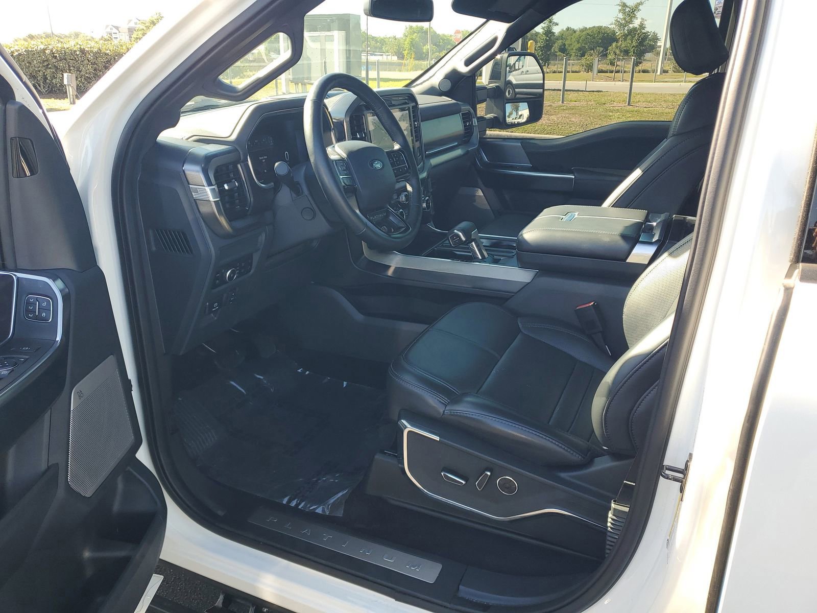 Certified 2025 Ford F150 Platinum AWD/4WD image 16