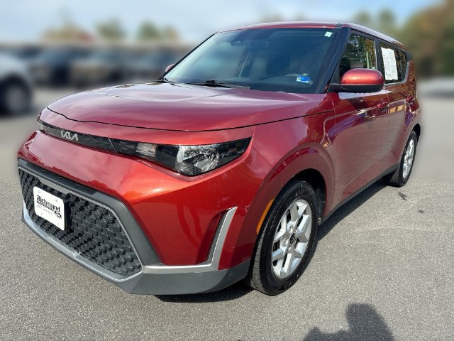Used 2023 Kia Soul LX w/ LX Technology Package FWD image 4