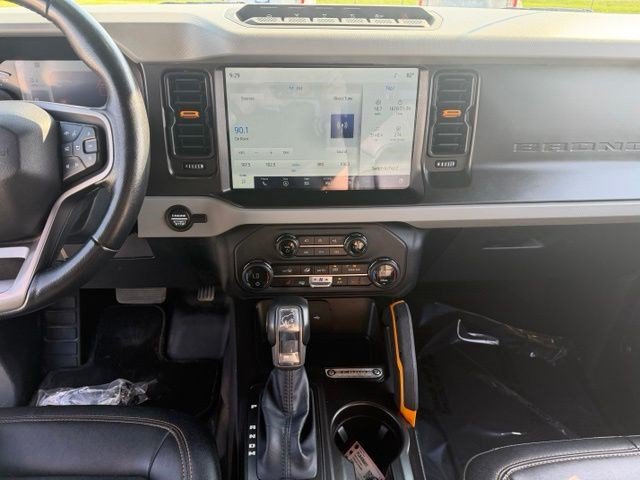 Certified 2023 Ford Bronco Badlands w/ Sasquatch Package AWD/4WD image 16