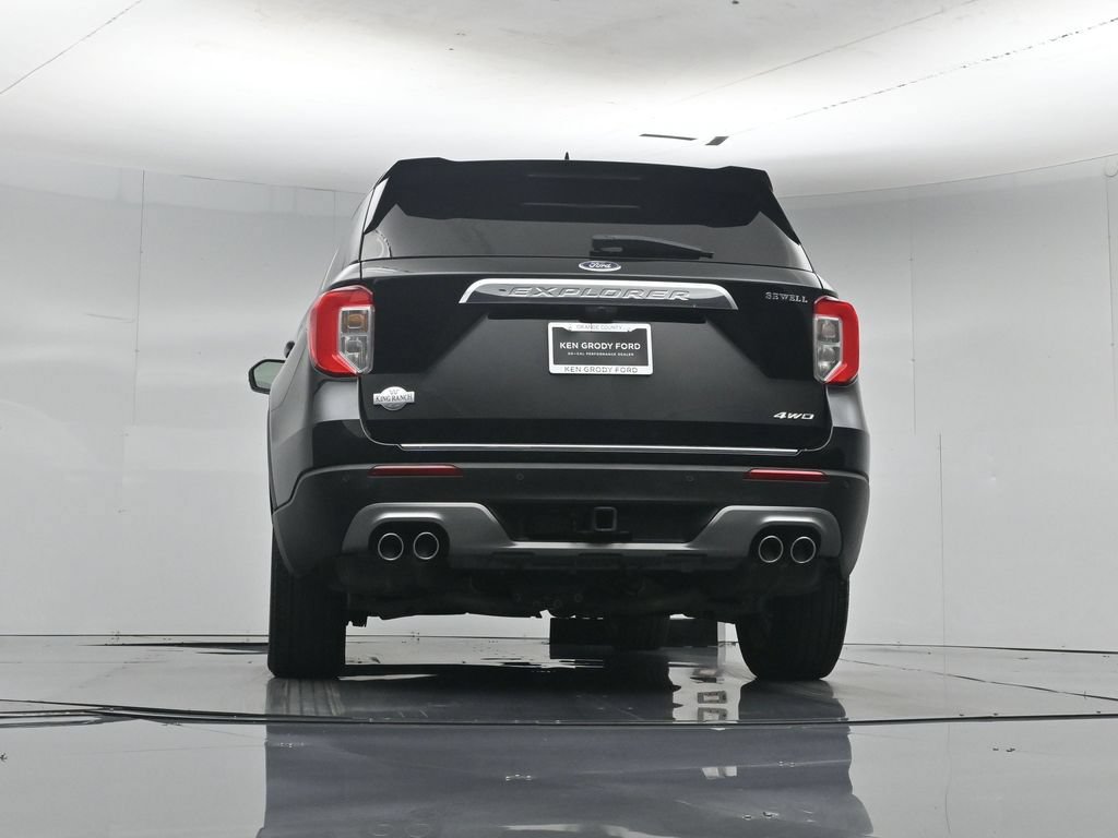 Certified 2023 Ford Explorer King Ranch w/ Technology Package AWD/4WD image 57