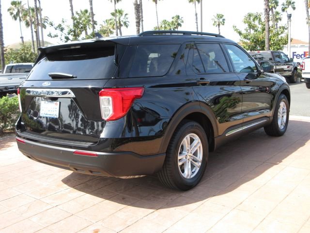 Certified 2023 Ford Explorer XLT RWD image 4