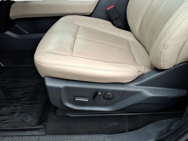 Certified 2023 Ford Expedition XLT RWD image 16