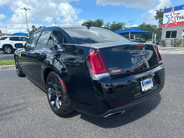 Used 2023 Chrysler 300 S RWD image 3