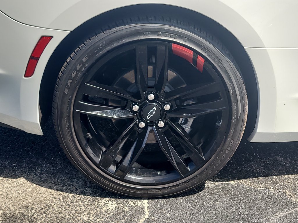 Used 2024 Chevrolet Camaro LT w/ Redline Edition RWD image 5