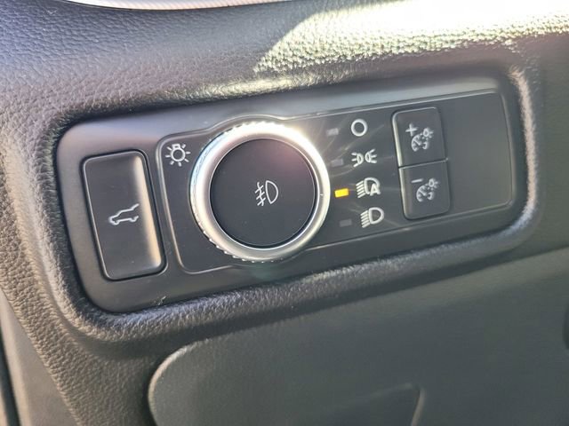 Certified 2022 Ford Explorer XLT w/ Equipment Group 202A image 17