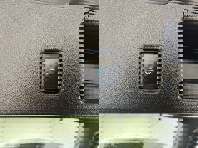 Certified 2024 Ford Escape Platinum image 37