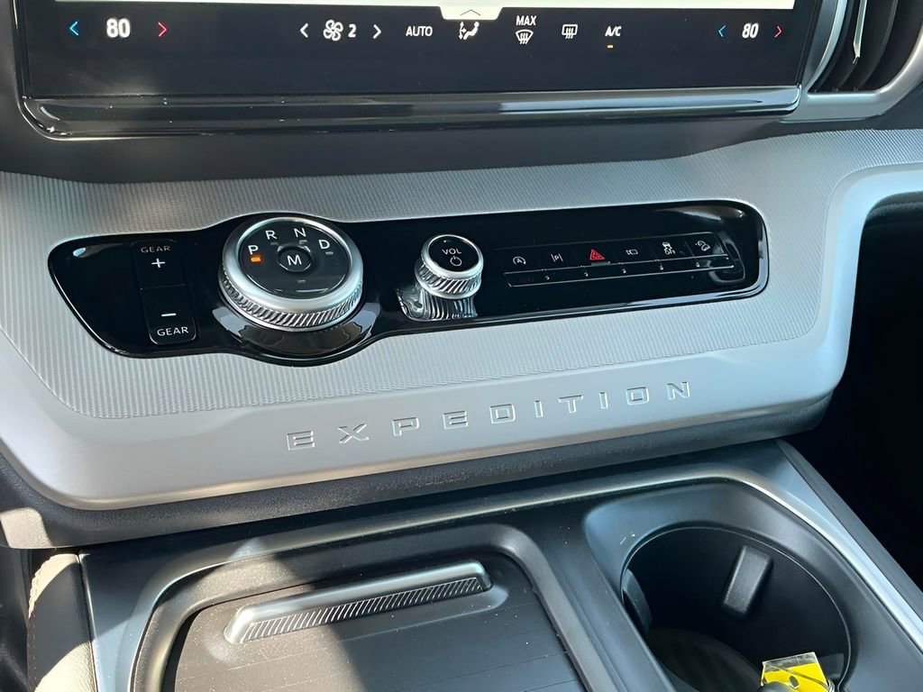 Certified 2025 Ford Expedition Active AWD/4WD image 41