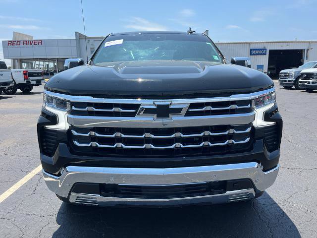 Used 2026 Chevrolet Silverado 1500 LTZ AWD/4WD image 2