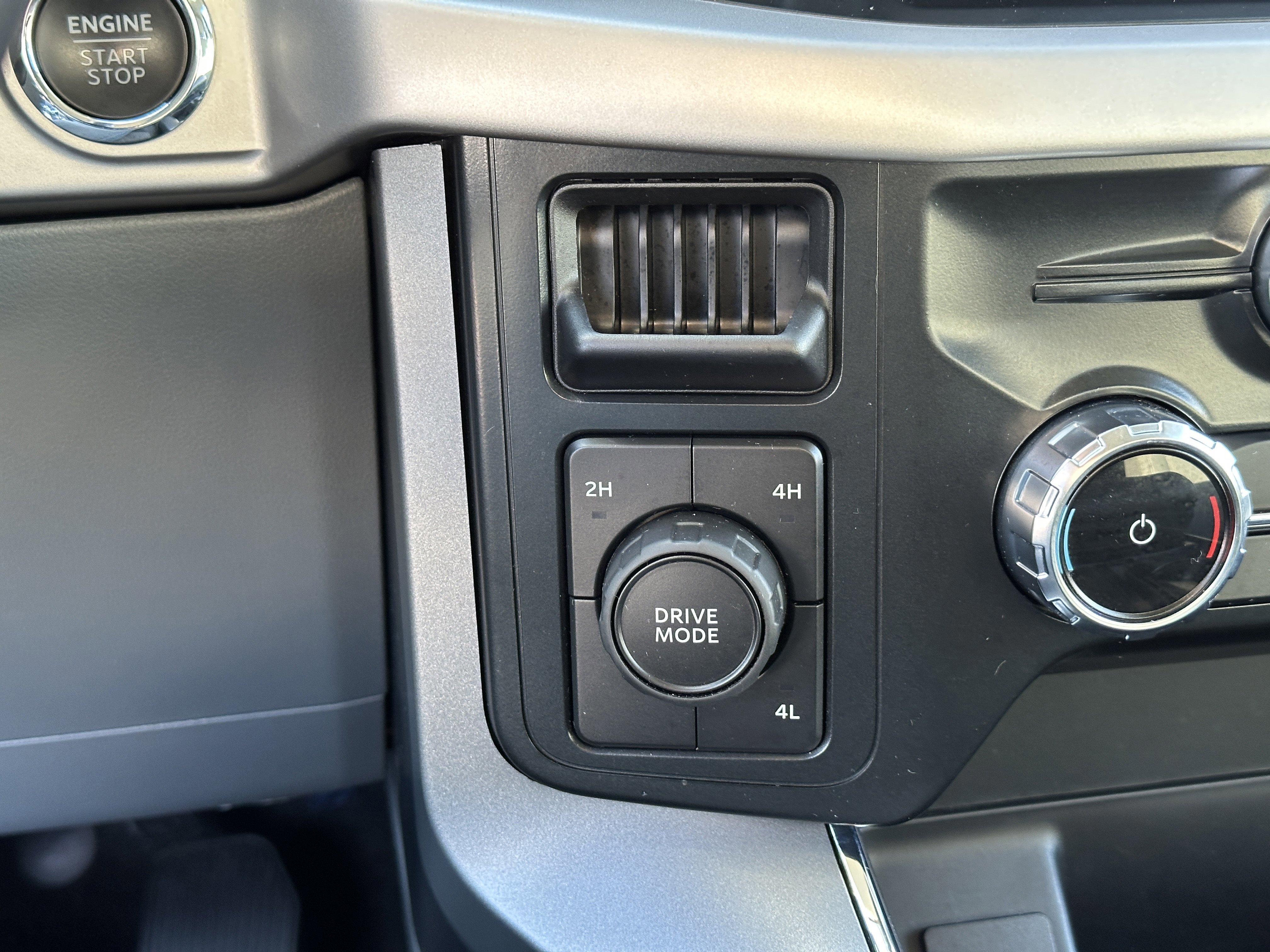 Certified 2022 Ford F150 XLT w/ Equipment Group 302A High image 23