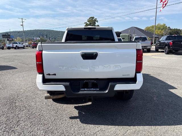 Used 2024 Toyota Tacoma TRD Off-Road AWD/4WD image 4