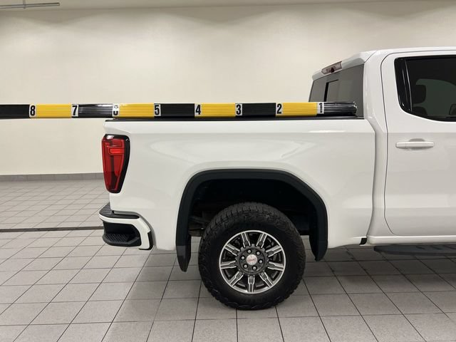 Used 2024 GMC Sierra 1500 AT4 w/ Technology Package AWD/4WD image 6