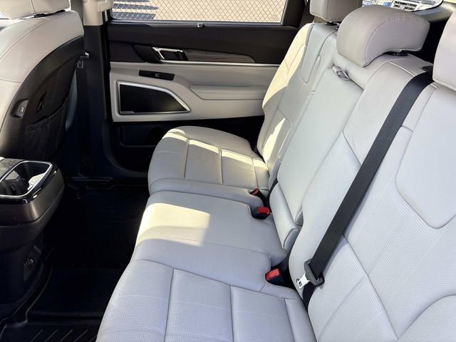 Used 2022 Kia Telluride EX AWD/4WD image 18
