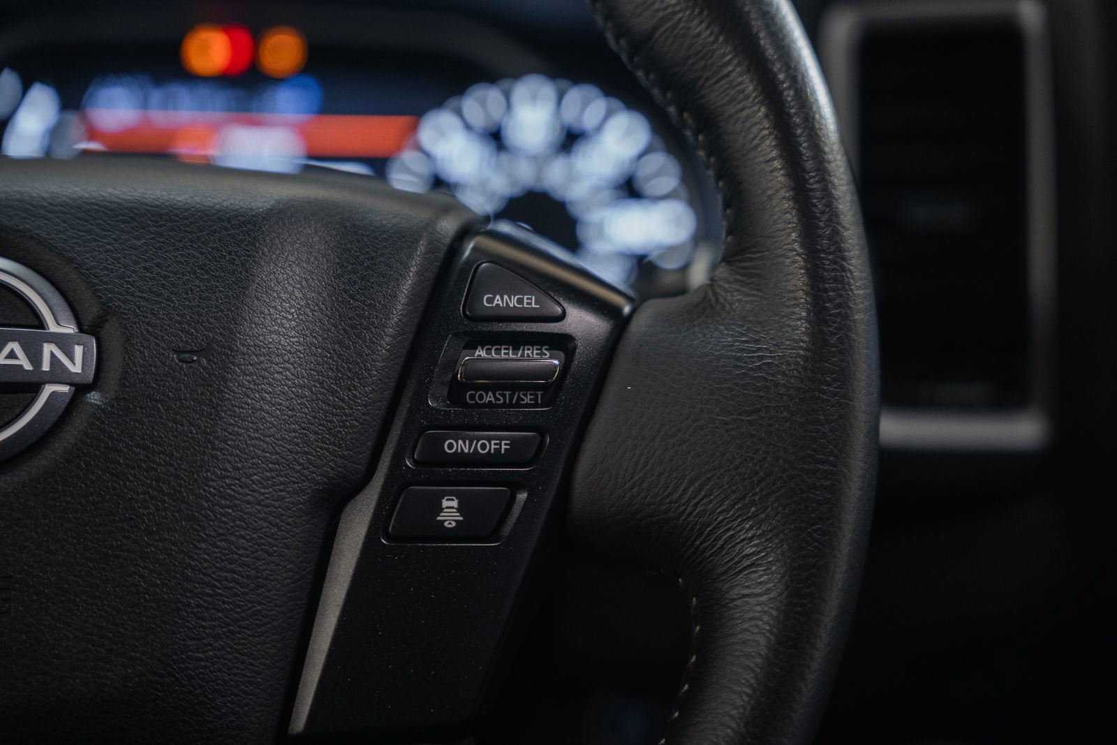 Used 2023 Nissan Frontier SV w/ SV Premium Package image 34